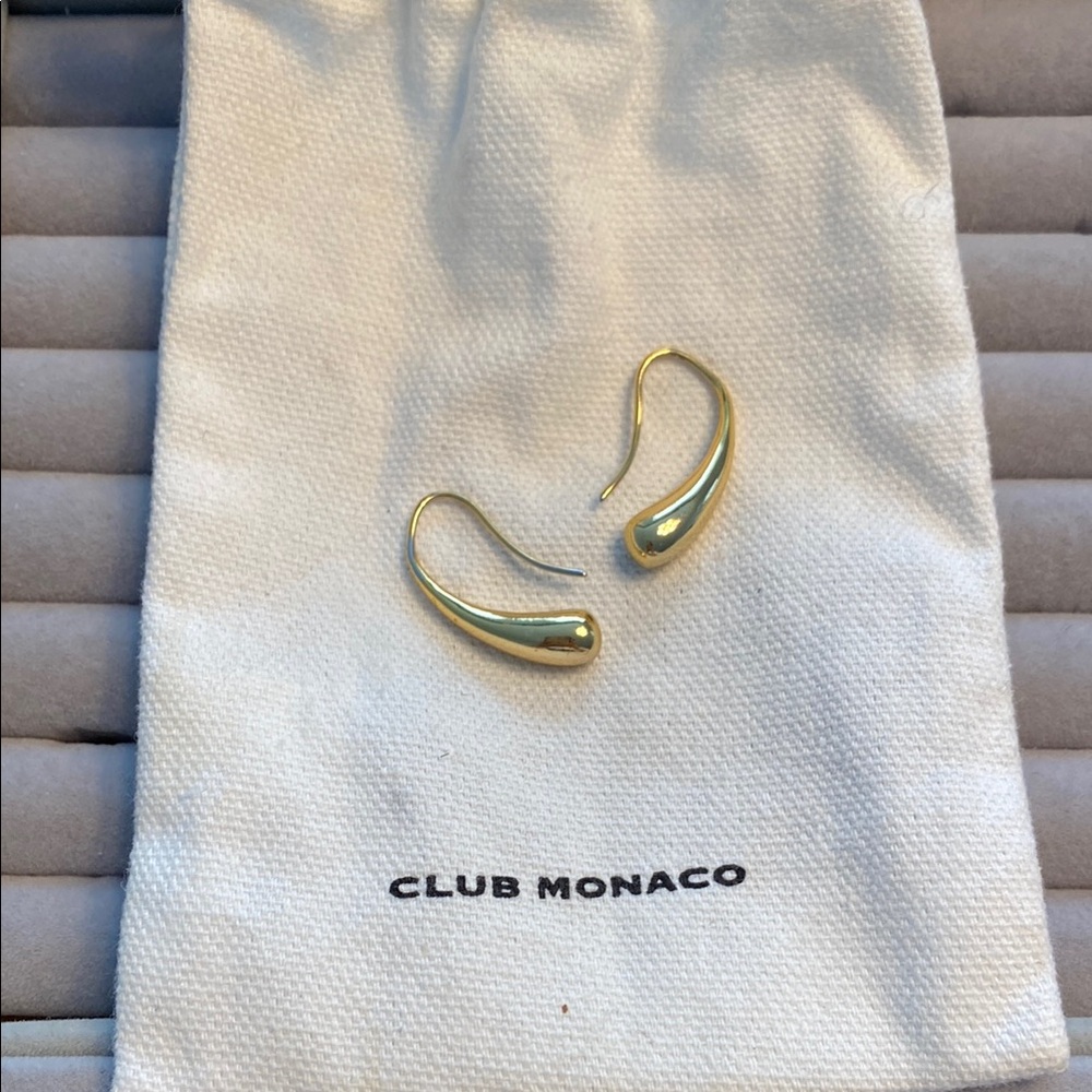 Club Monaco Polished Gold Teardrop Hook Earrings